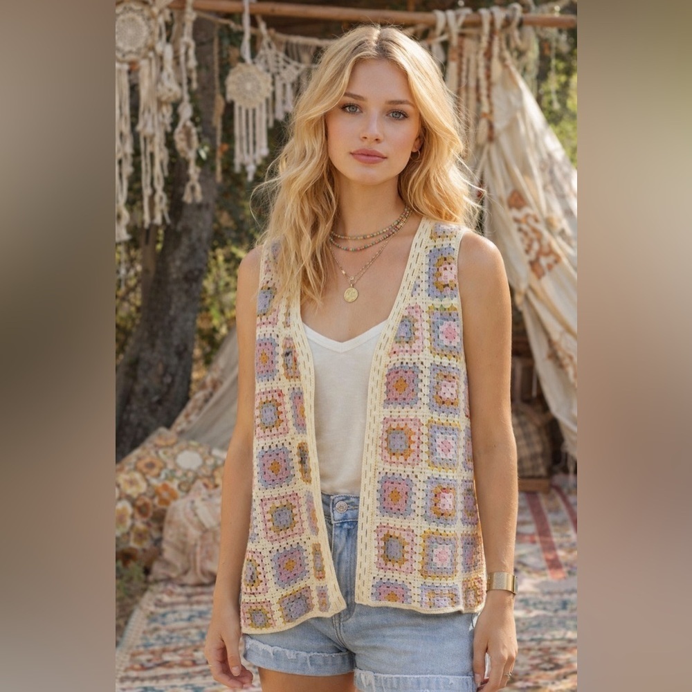 House of Harlow 1960 OS Knitted Crocheted Pastel Coastal Granny Square Vest